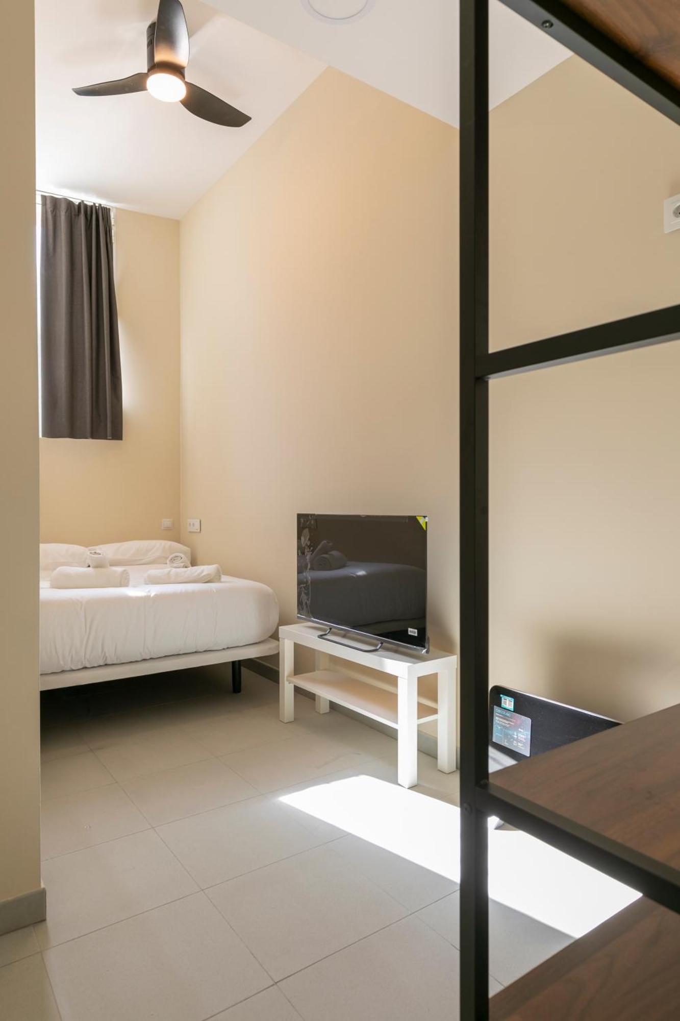 Homeabout Smart Rooms Bravo Murillo - Sin Recepcion マドリード エクステリア 写真