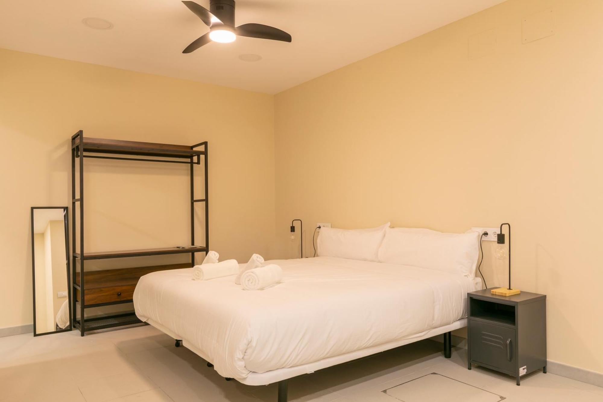 Homeabout Smart Rooms Bravo Murillo - Sin Recepcion マドリード エクステリア 写真